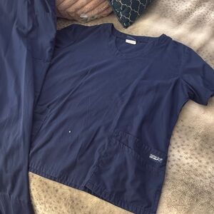 Buttersoft. Scrub top